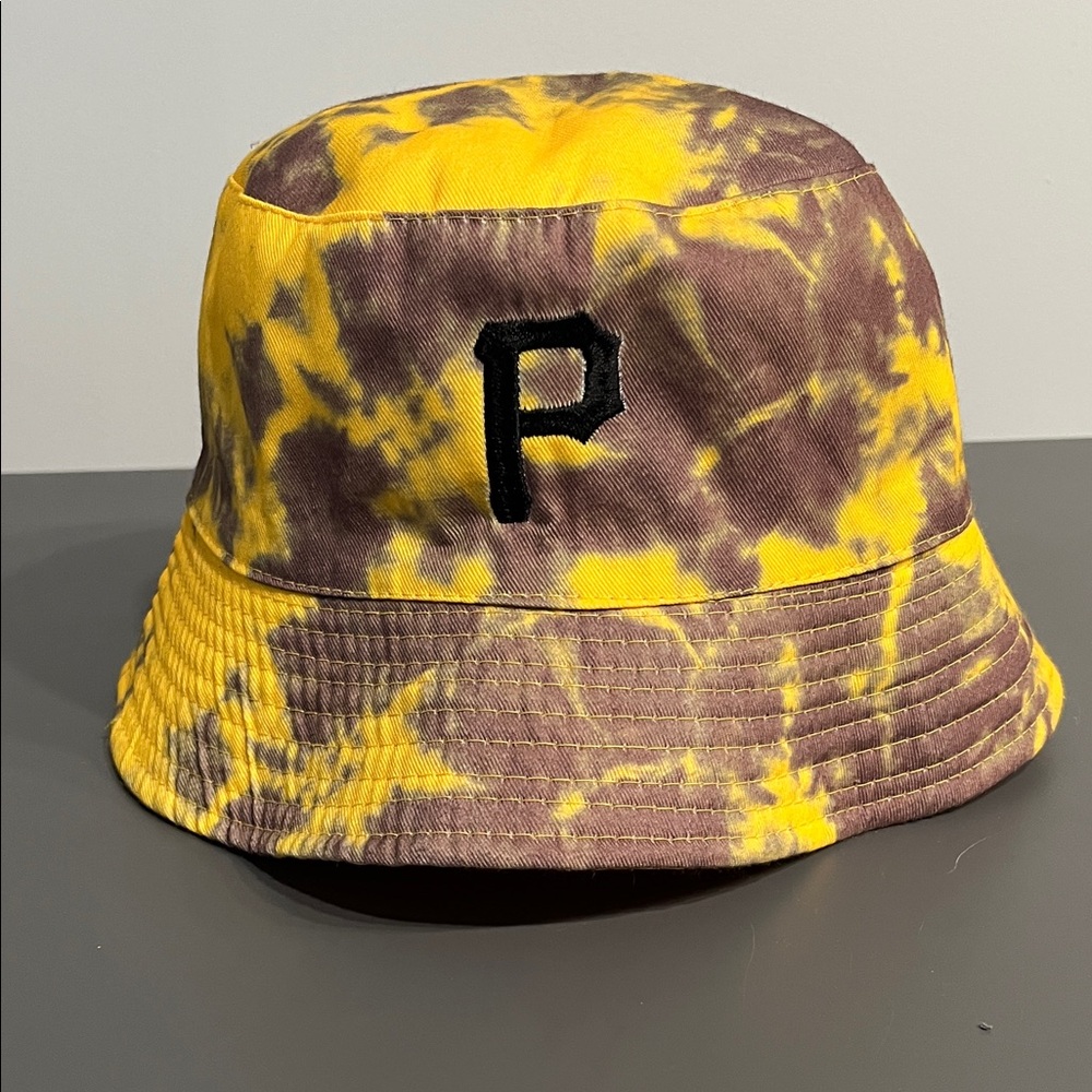 Pittsburgh Pirates reversible  Tie-Dye Bucket Hat